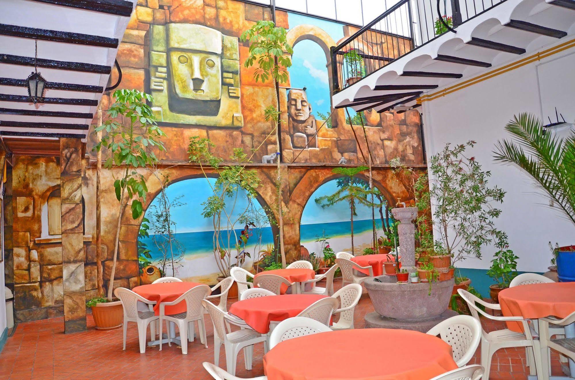 Momema Inn La Paz Esterno foto